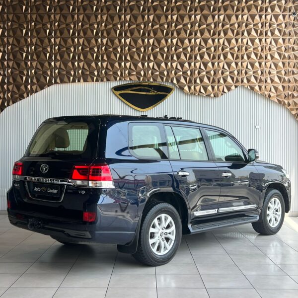 TOYOTA LAND CRUISER GXR V8 - Image 5