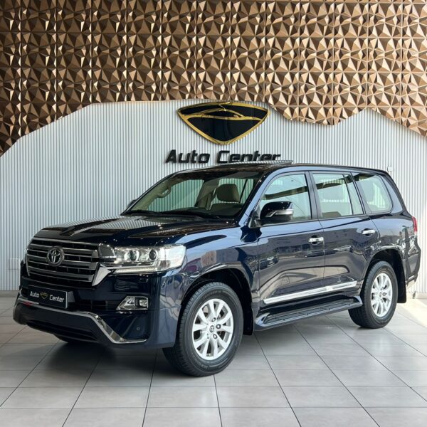 TOYOTA LAND CRUISER GXR V8 - Image 2