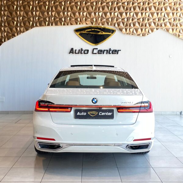 BMW 740Li - Image 4