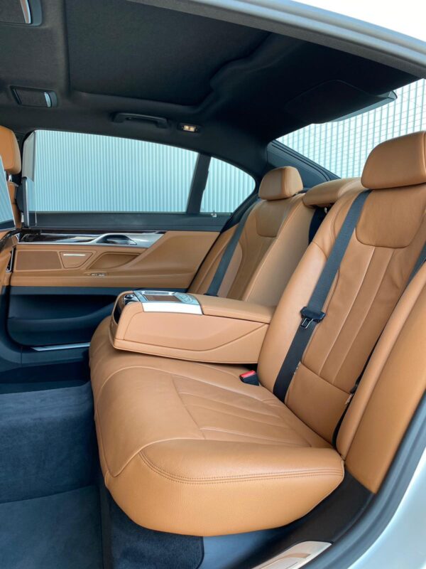 BMW 740Li - Image 9
