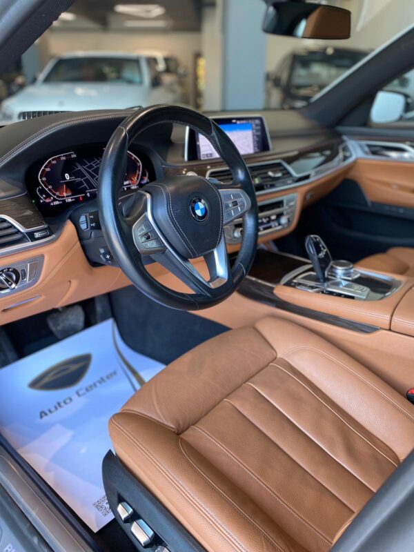 BMW 740Li - Image 7