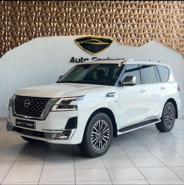 NISSAN PATROL PLATINUM V8 - Image 2