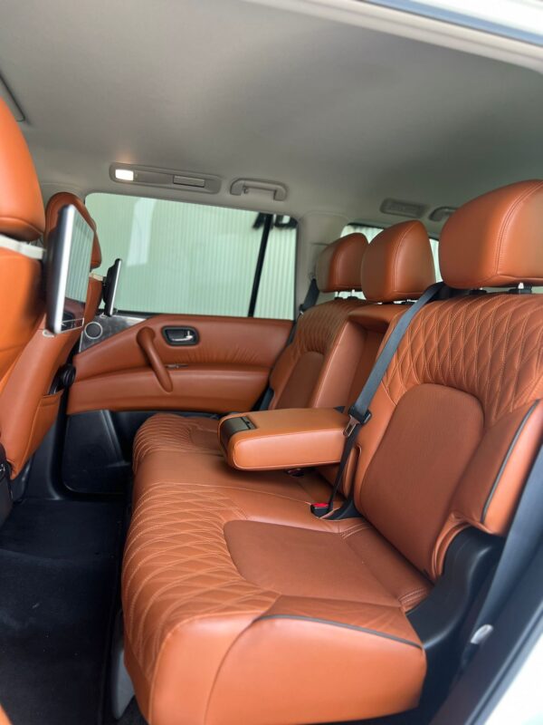 NISSAN PATROL PLATINUM V8 - Image 10