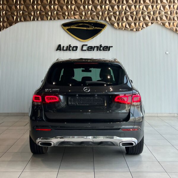 MERCEDES BENZ GLC200 4MATIC - Image 4