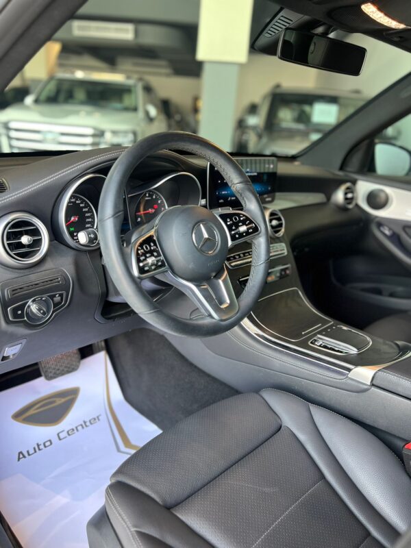 MERCEDES BENZ GLC200 4MATIC - Image 8