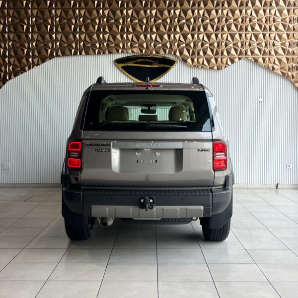 TOYOTA LAND CRUISER PRADO ALL ROUND MID - Image 4