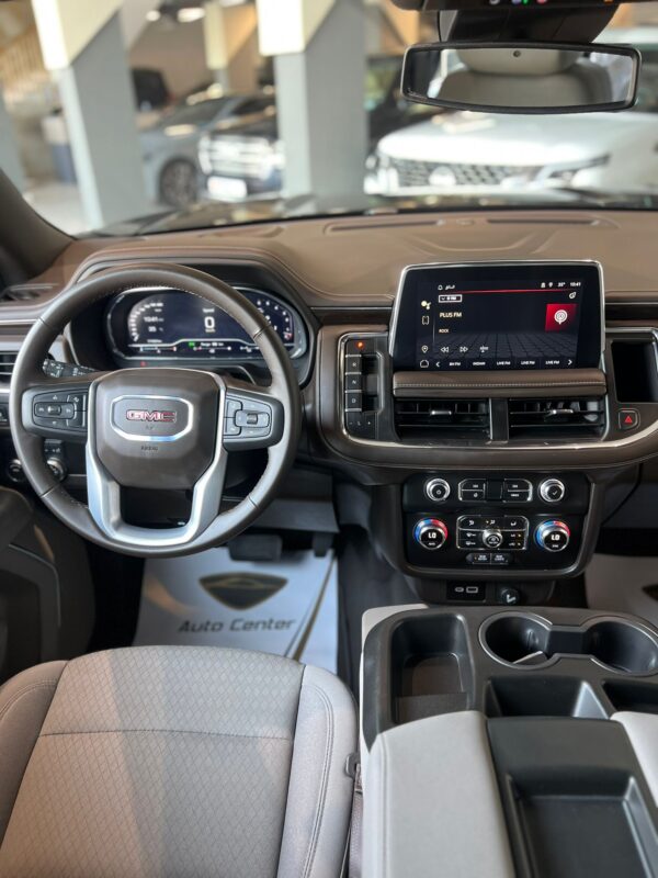 GMC YUKON SLE - Image 7