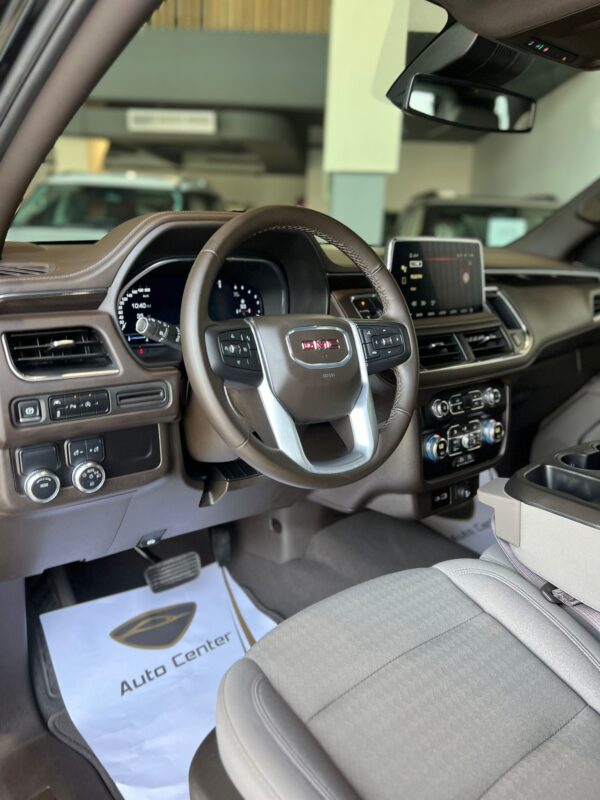 GMC YUKON SLE - Image 8