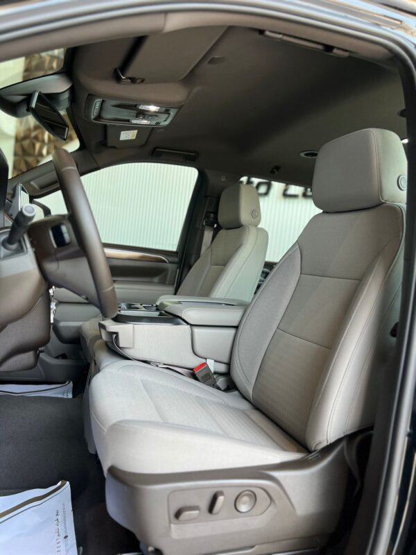 GMC YUKON SLE - Image 9