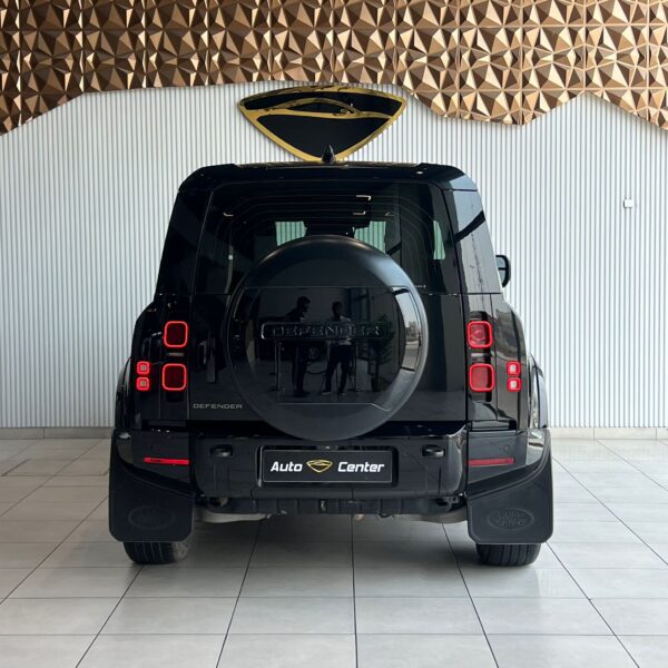 LAND ROVER DEFENDER X-DYNAMIC P300 SE - Image 4