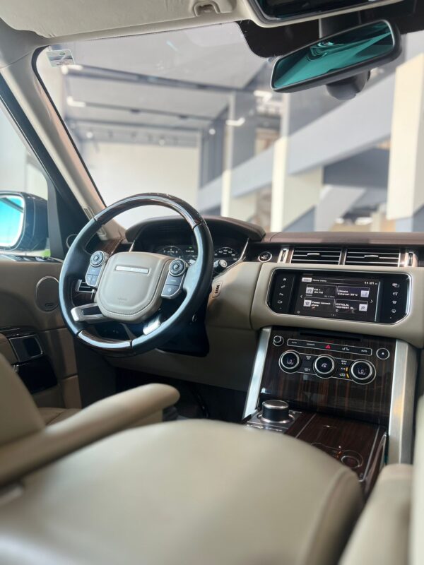 RANGE ROVER VOGUE HSE V8 - Image 7
