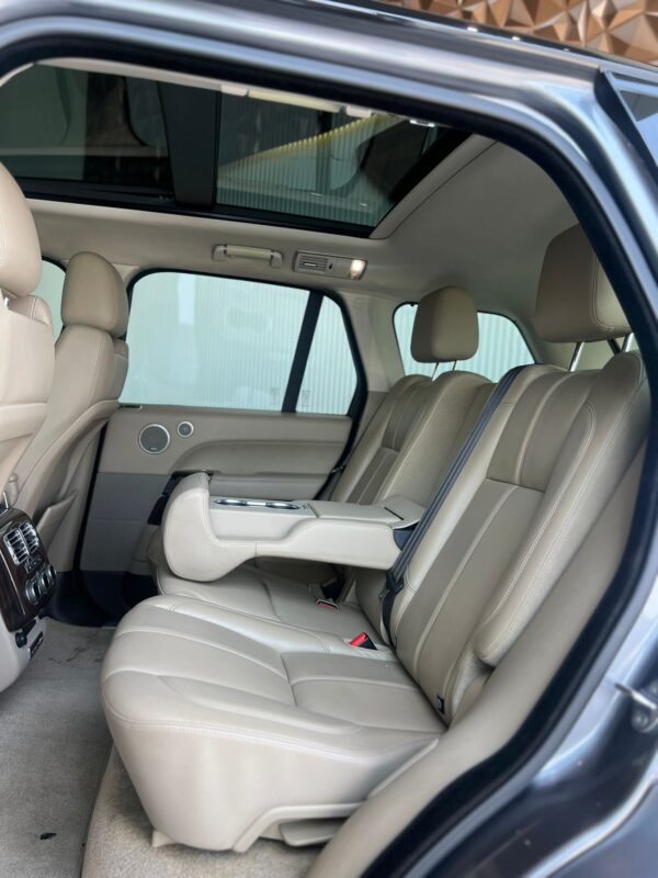 RANGE ROVER VOGUE HSE V8 - Image 10