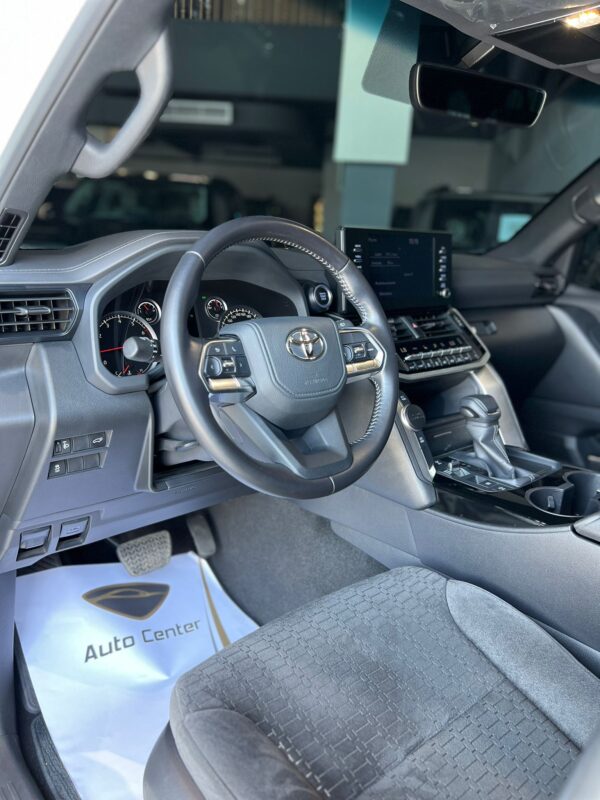 TOYOTA LAND CRUISER GXR V6 4.0 - Image 8
