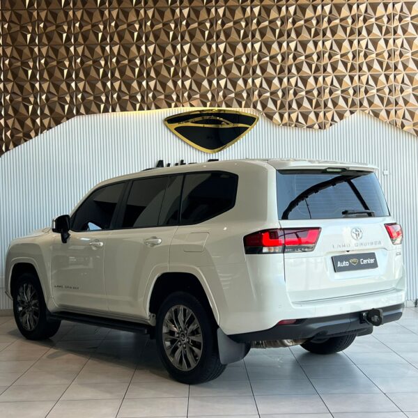 TOYOTA LAND CRUISER GXR V6 4.0 - Image 6
