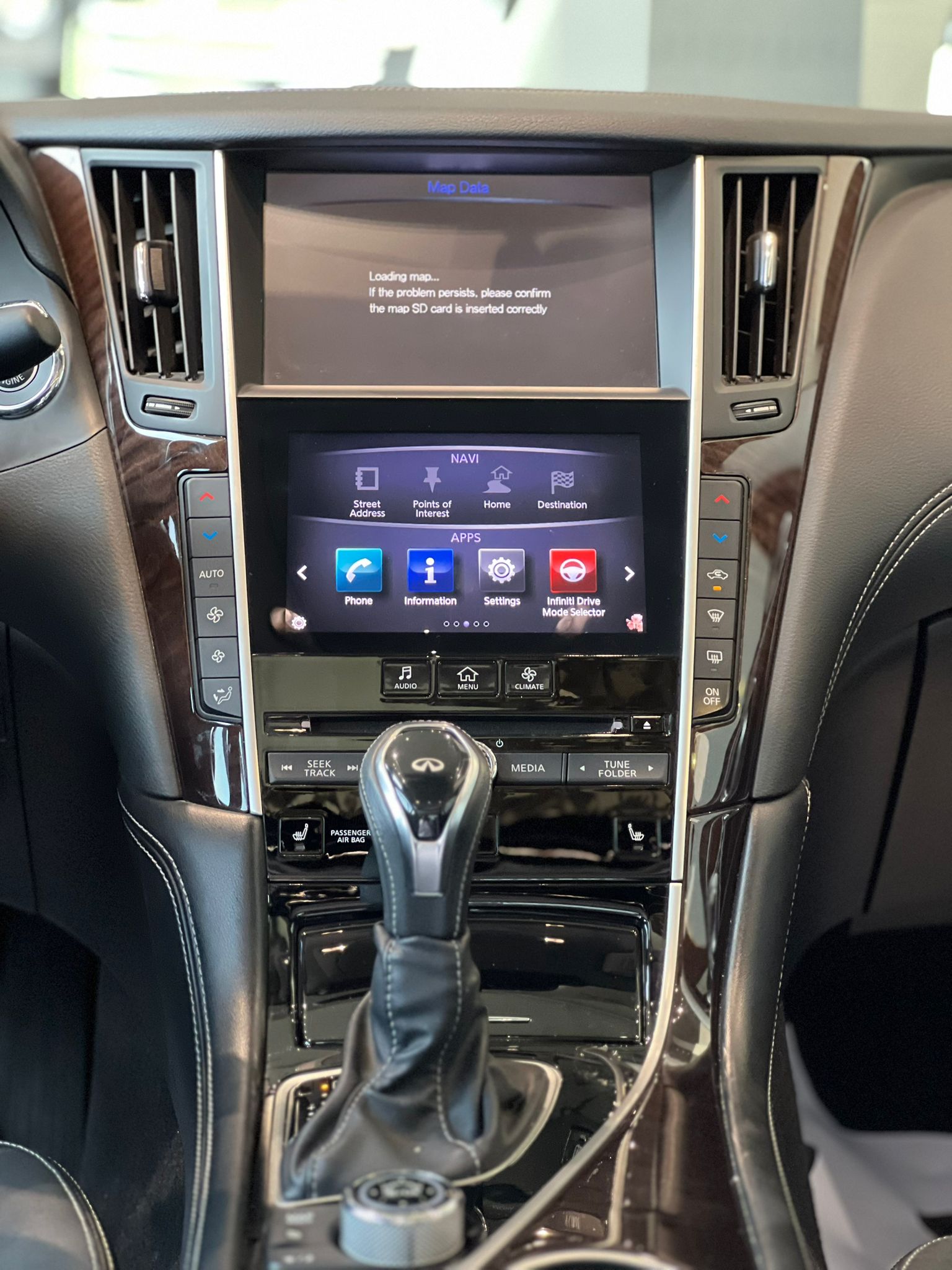 INFINITI Q50 2.0 TURBO - Image 8