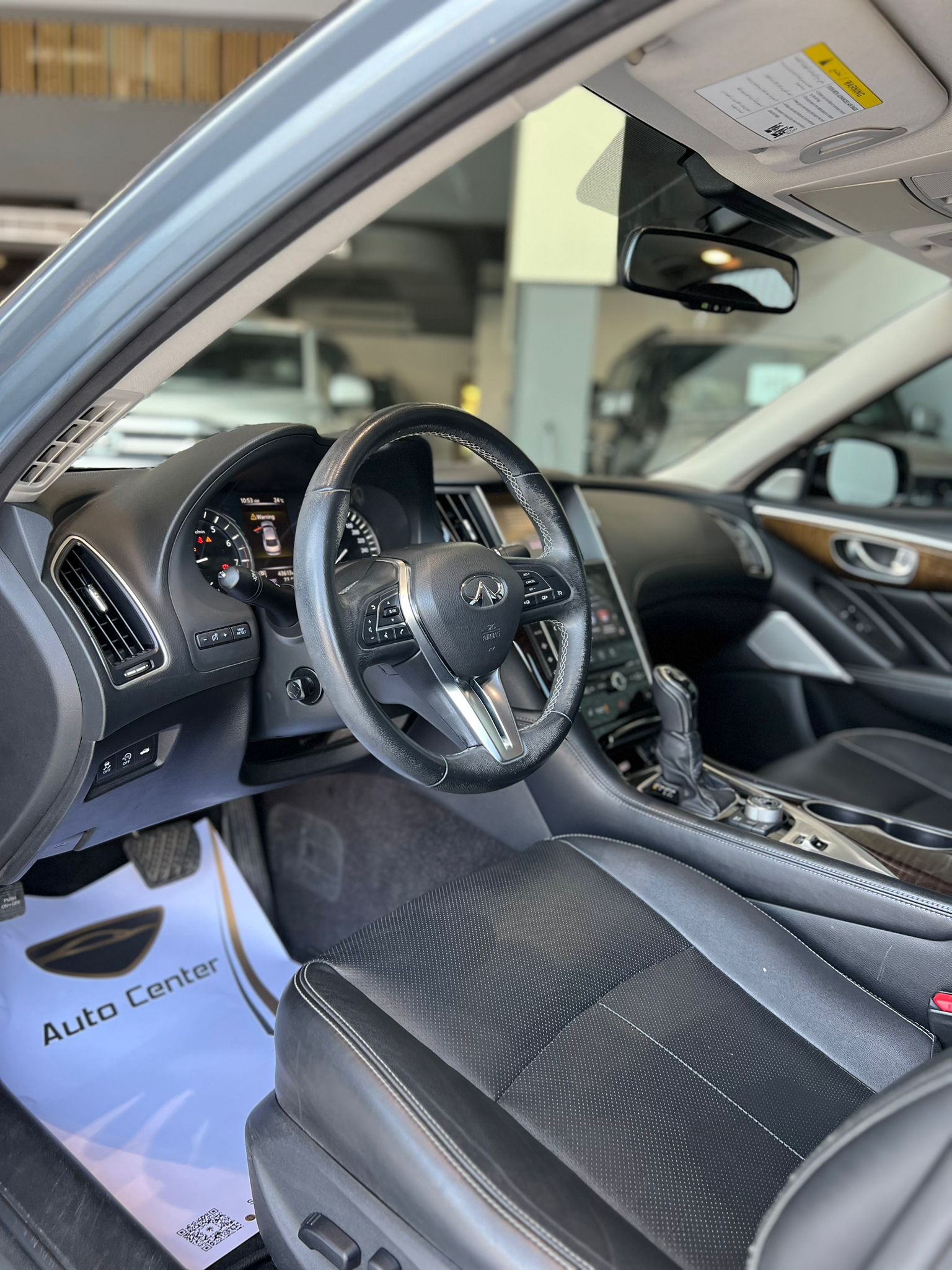 INFINITI Q50 2.0 TURBO - Image 7