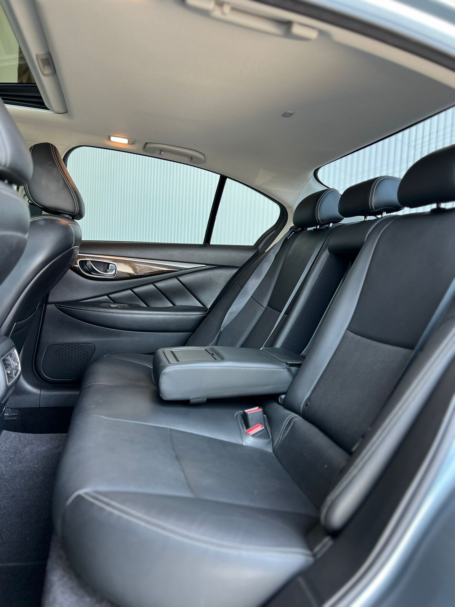 INFINITI Q50 2.0 TURBO - Image 10