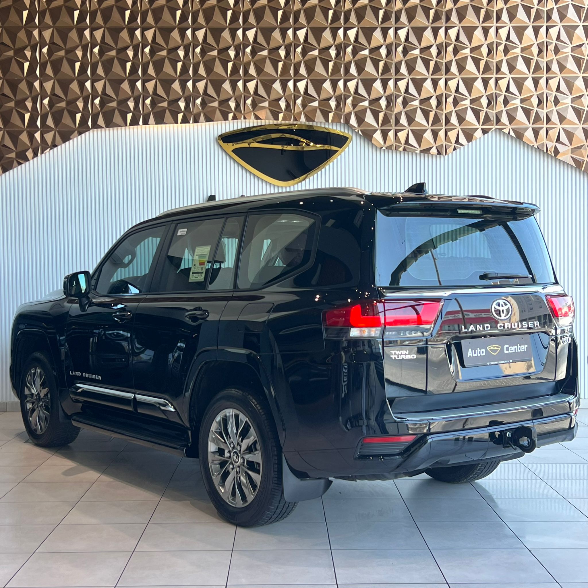 TOYOTA LAND CRUISER GXR TWIN TURBO 2025 - Image 6