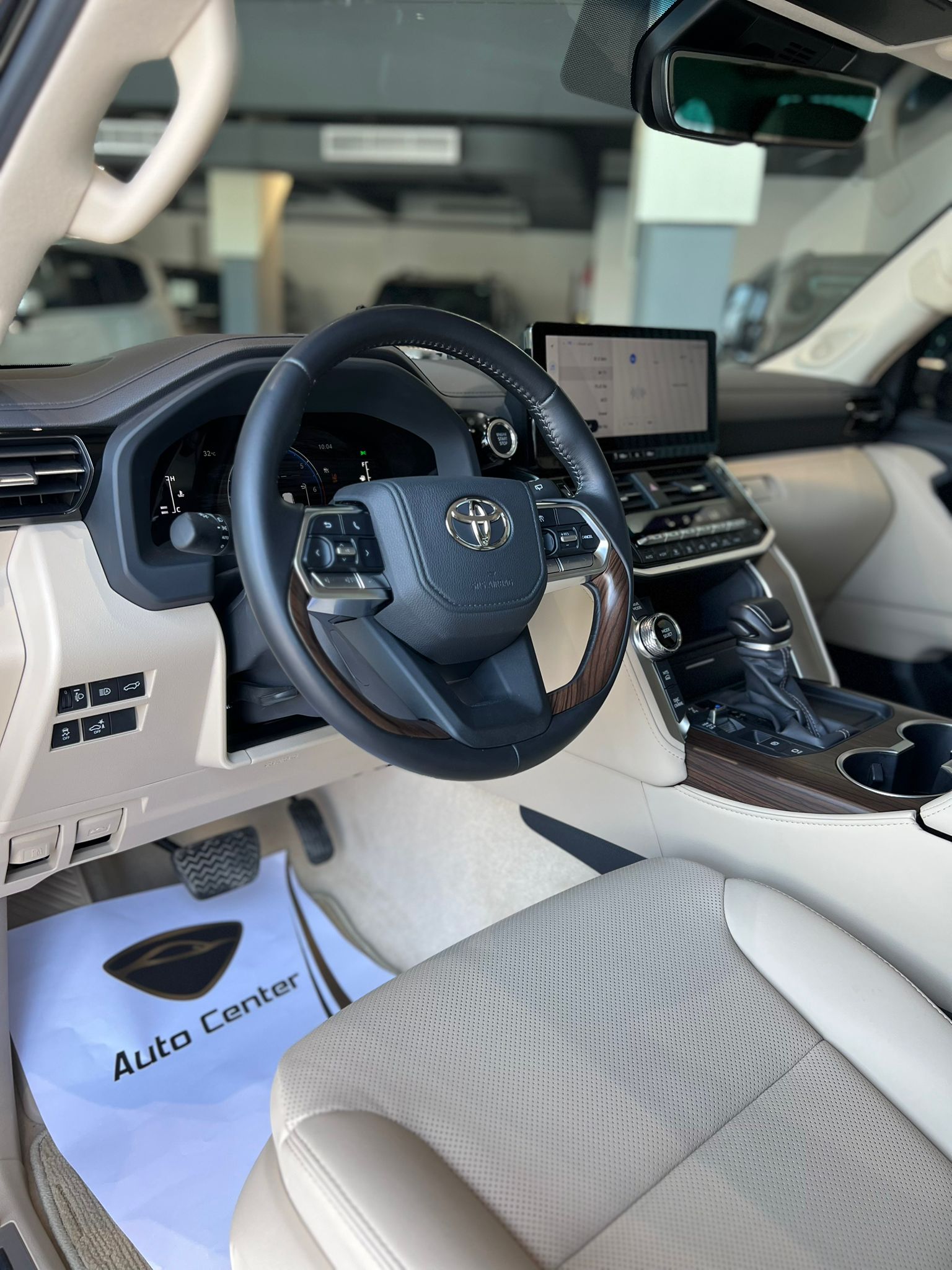 TOYOTA LAND CRUISER GXR TWIN TURBO 2025 - Image 8