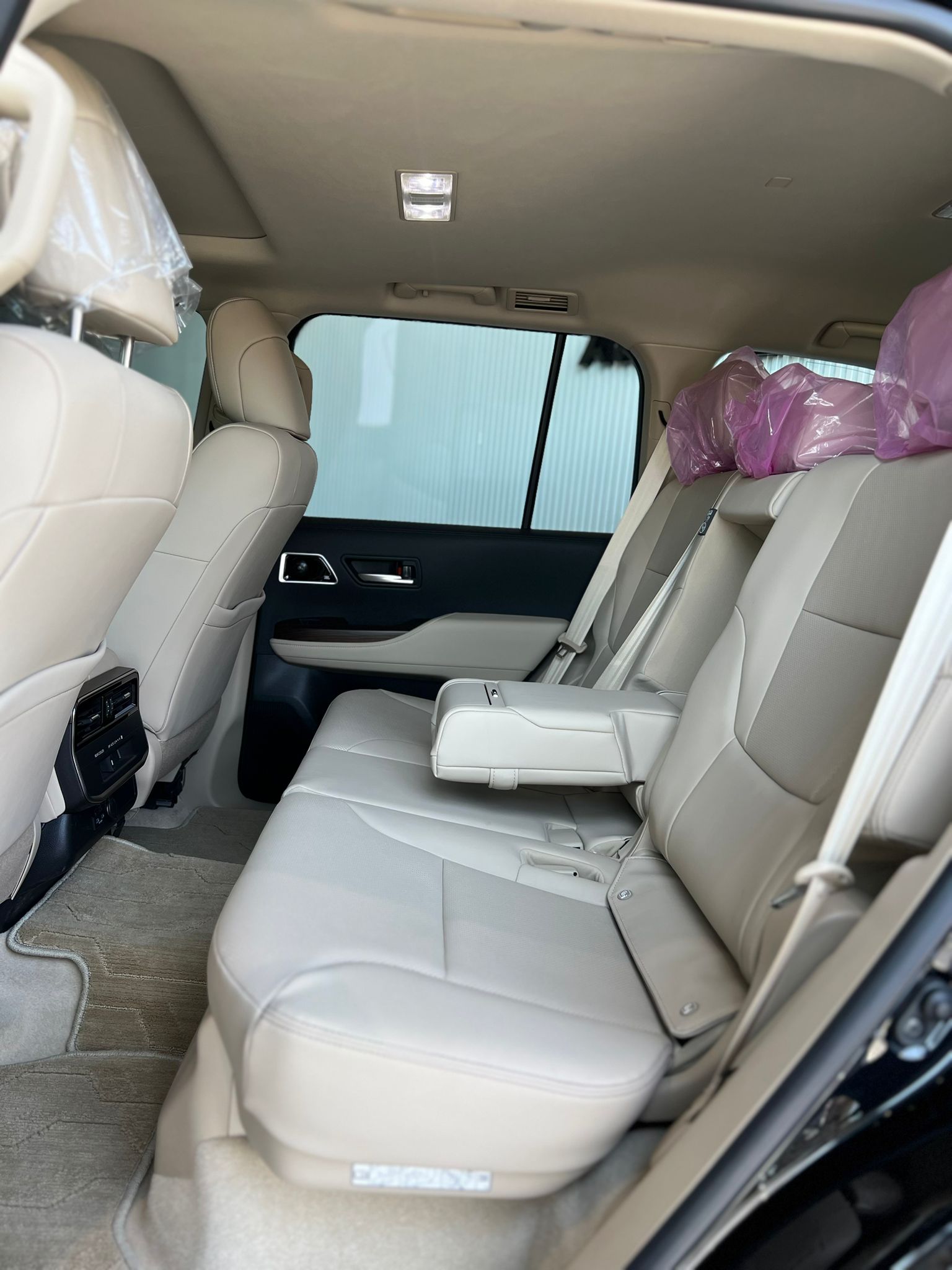 TOYOTA LAND CRUISER GXR TWIN TURBO 2025 - Image 10