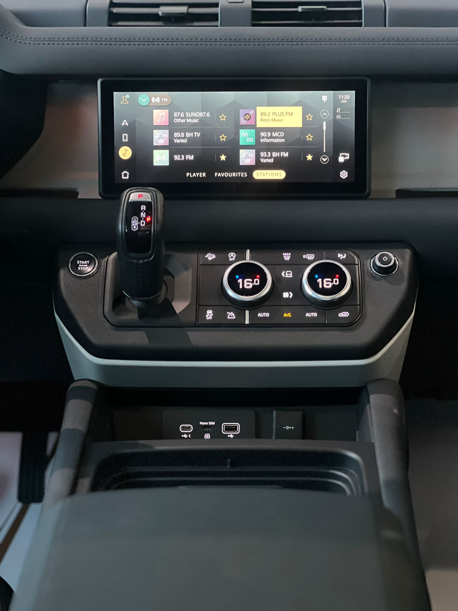 LAND ROVER DEFENDER SE 110 V4 2023 - Image 11