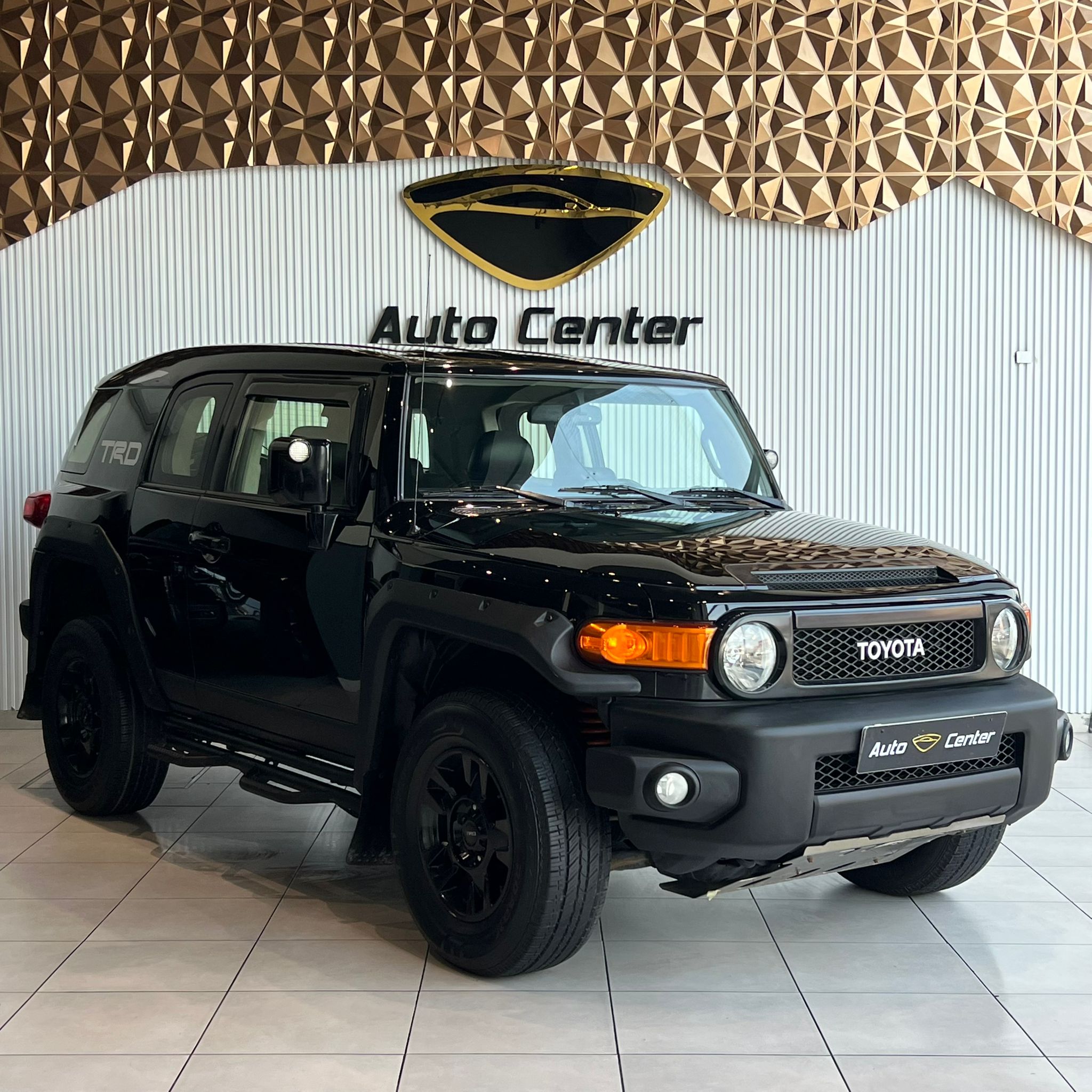 TOYOTA FJ CRUISER TRD 4X4 2015 - Image 2