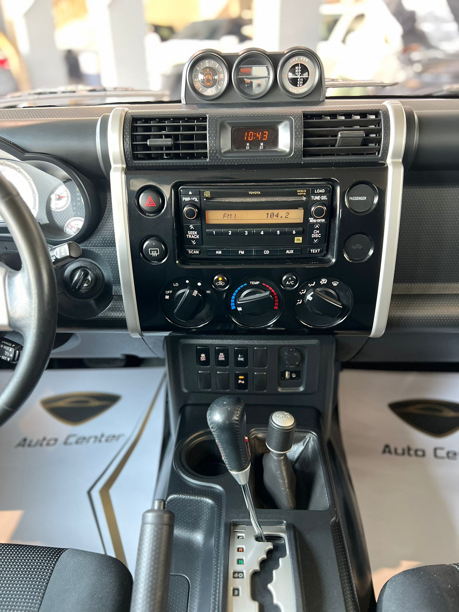 TOYOTA FJ CRUISER TRD 4X4 2015 - Image 11