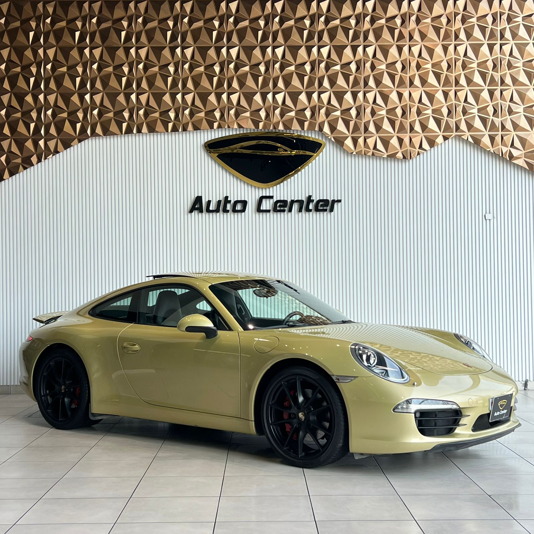 PORSCHE 911 CARRERA S 2012 - Image 2