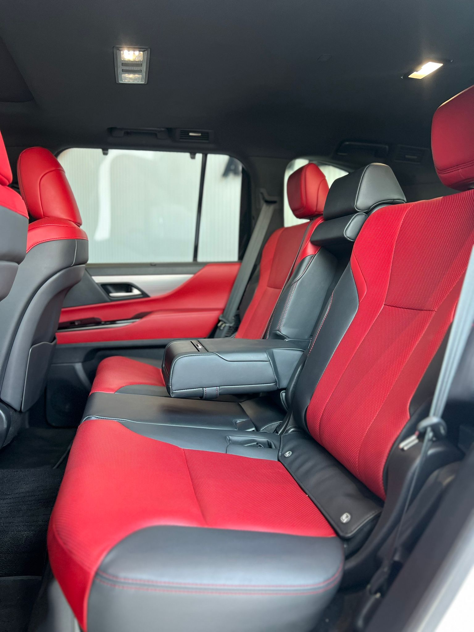 LEXUS LX600 F-SPORT 2024 - Image 10