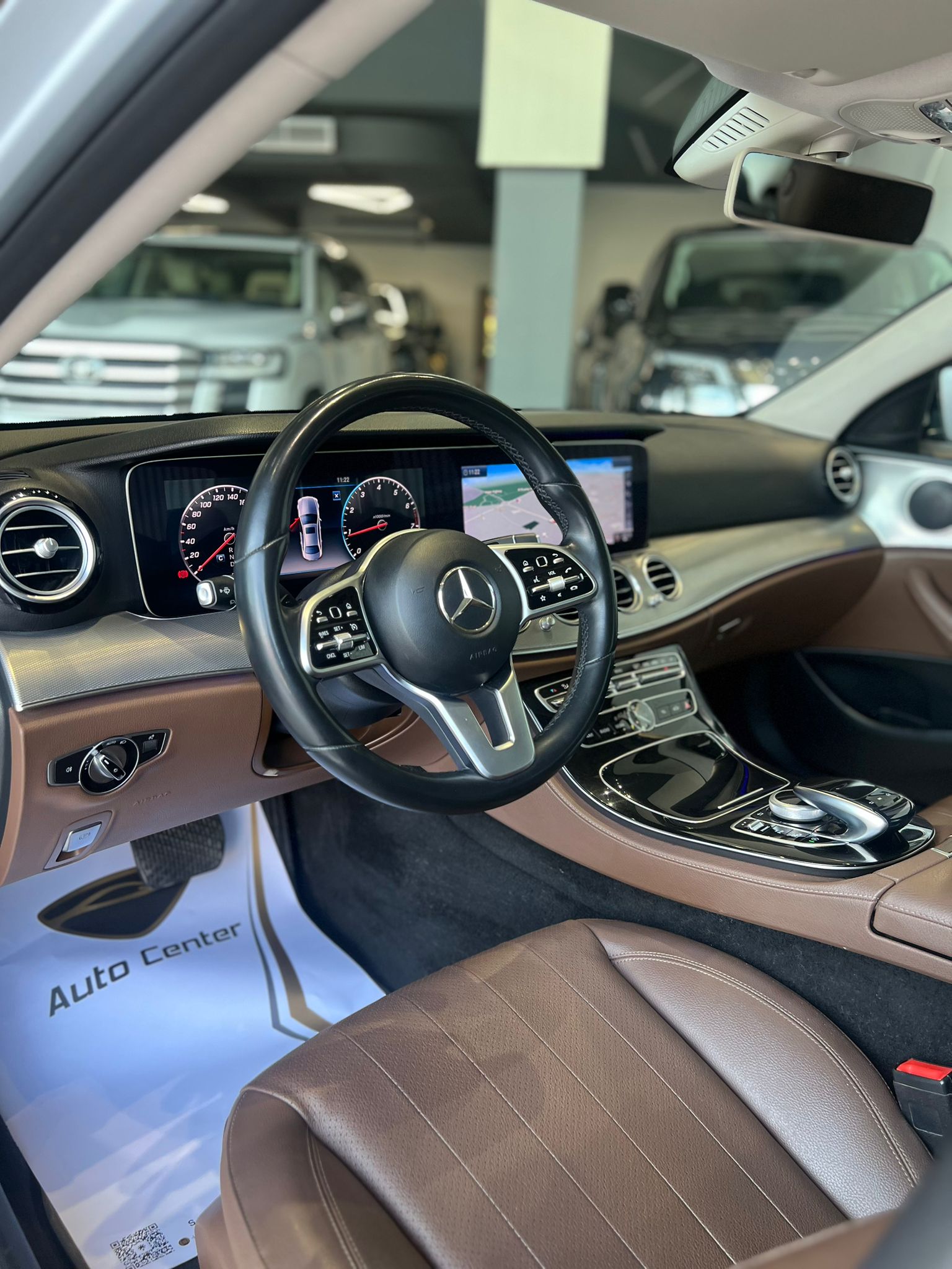 MERCEDES BENZ E200 2020 - Image 8