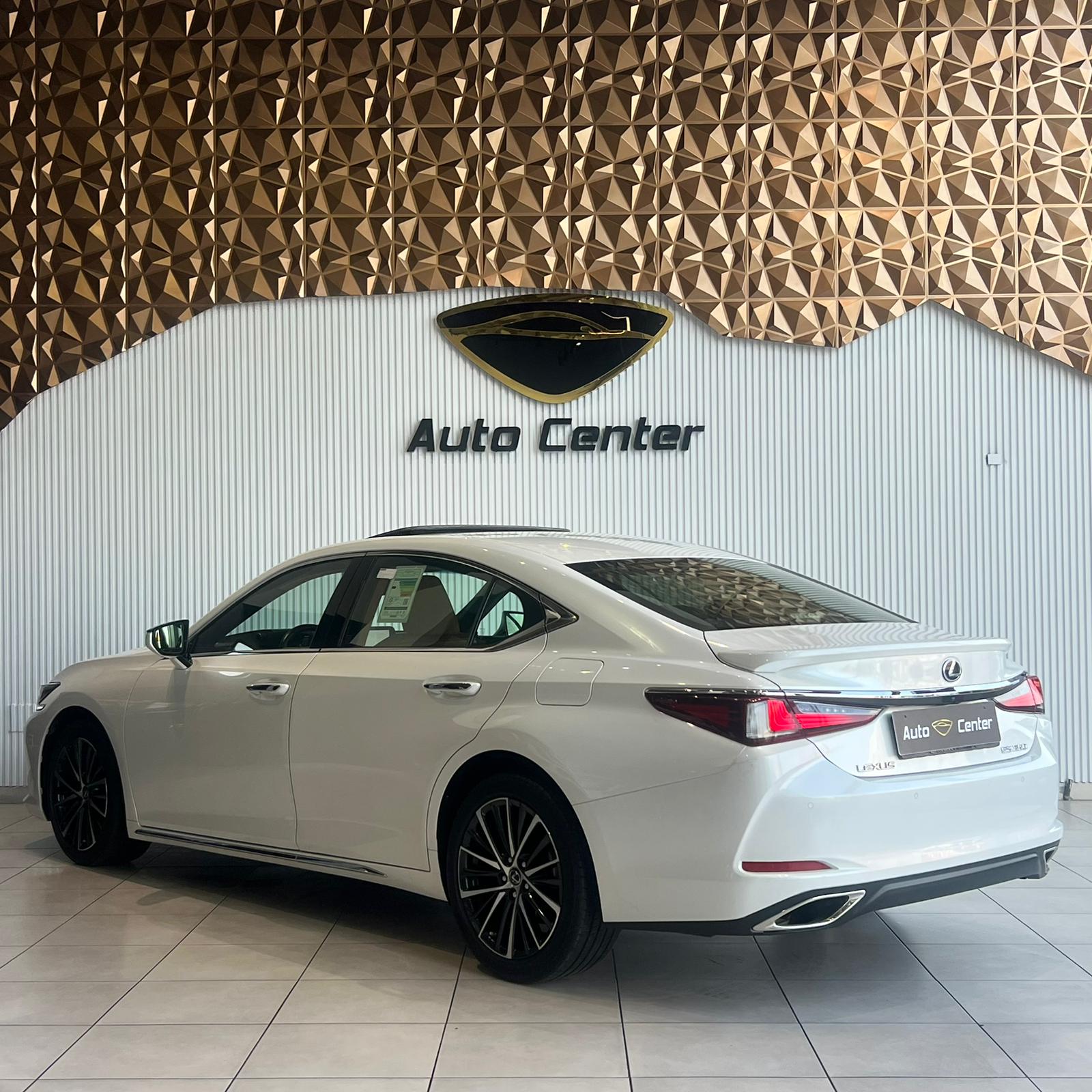 LEXUS ES-350 2023 - Image 6