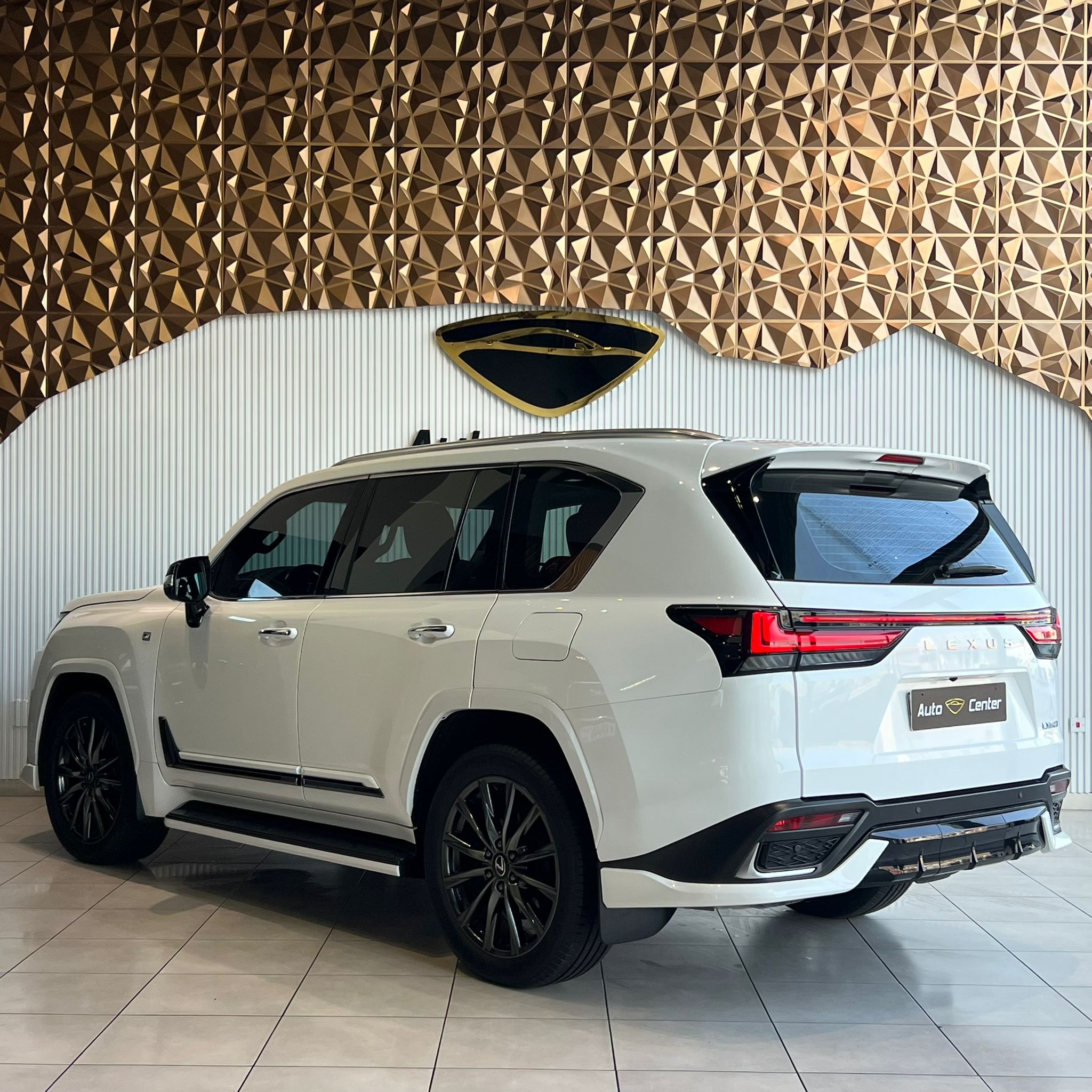 LEXUS LX600 F-SPORT 2024 - Image 6