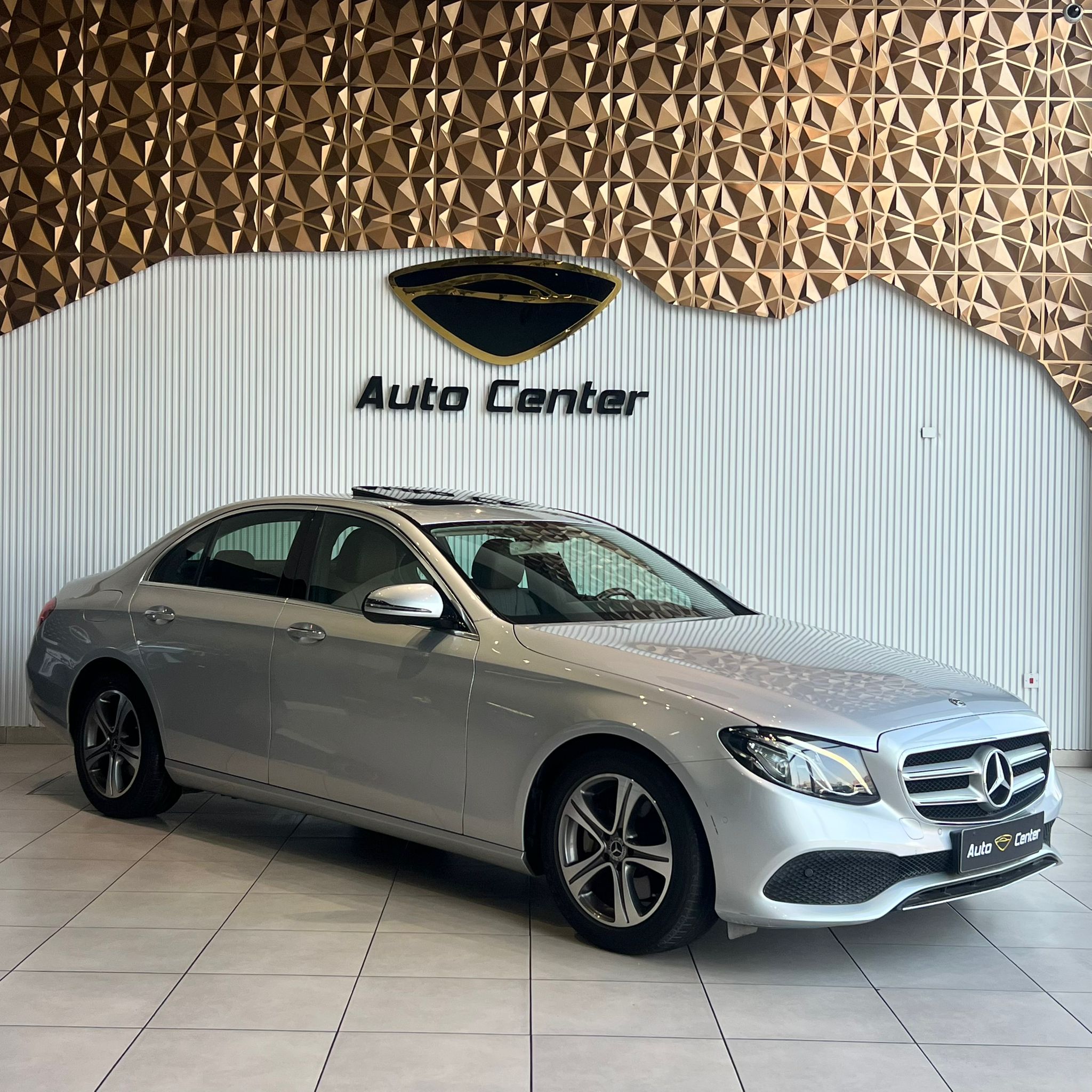 MERCEDES BENZ E200 2020 - Image 3