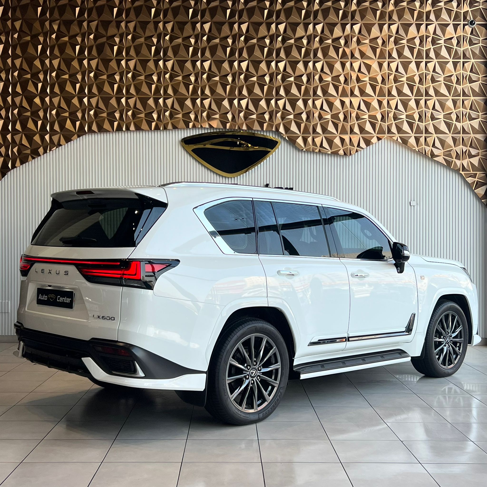 LEXUS LX600 F-SPORT 2024 - Image 5