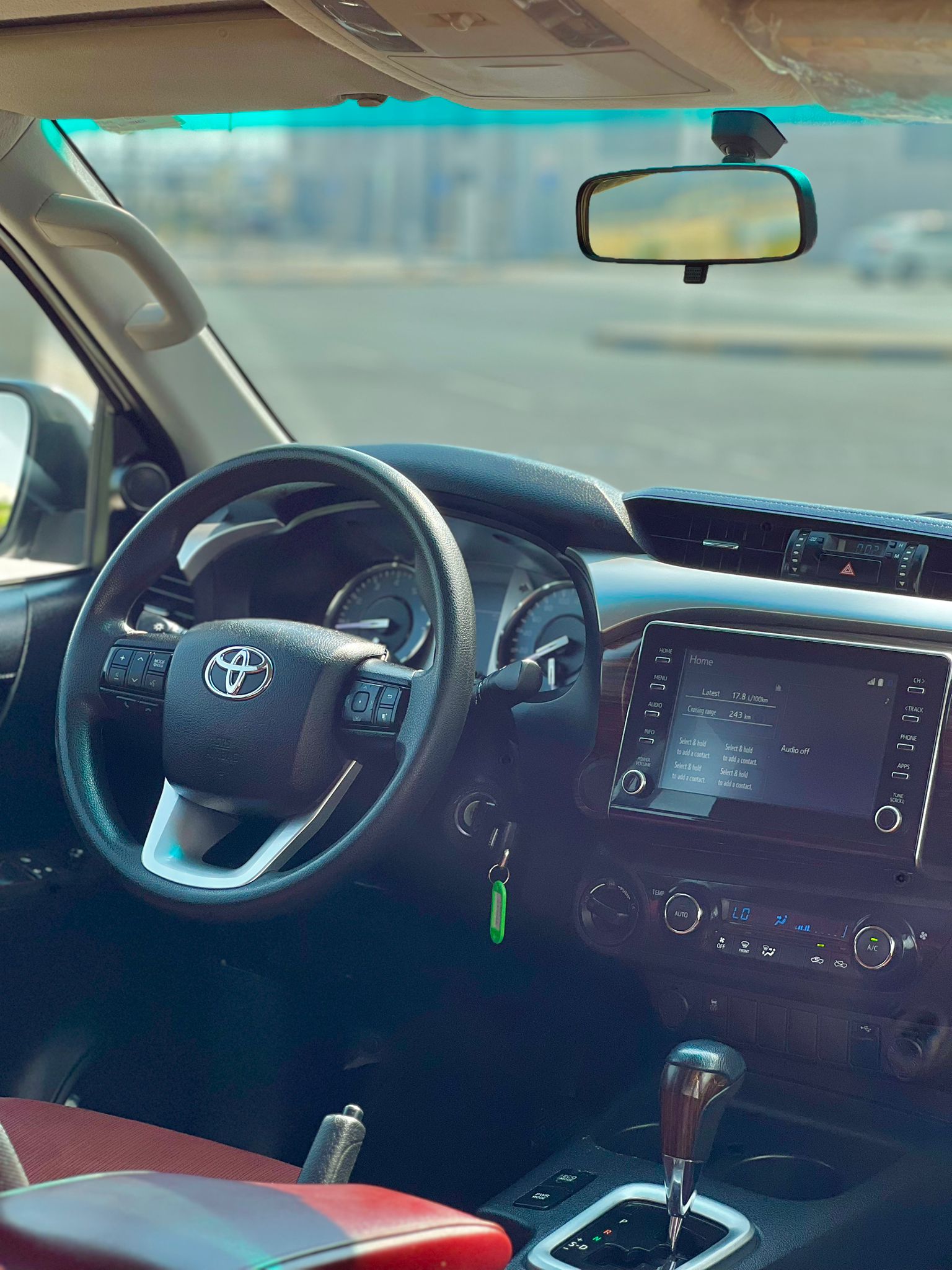 TOYOTA HILUX 2022 WHITE - Image 6