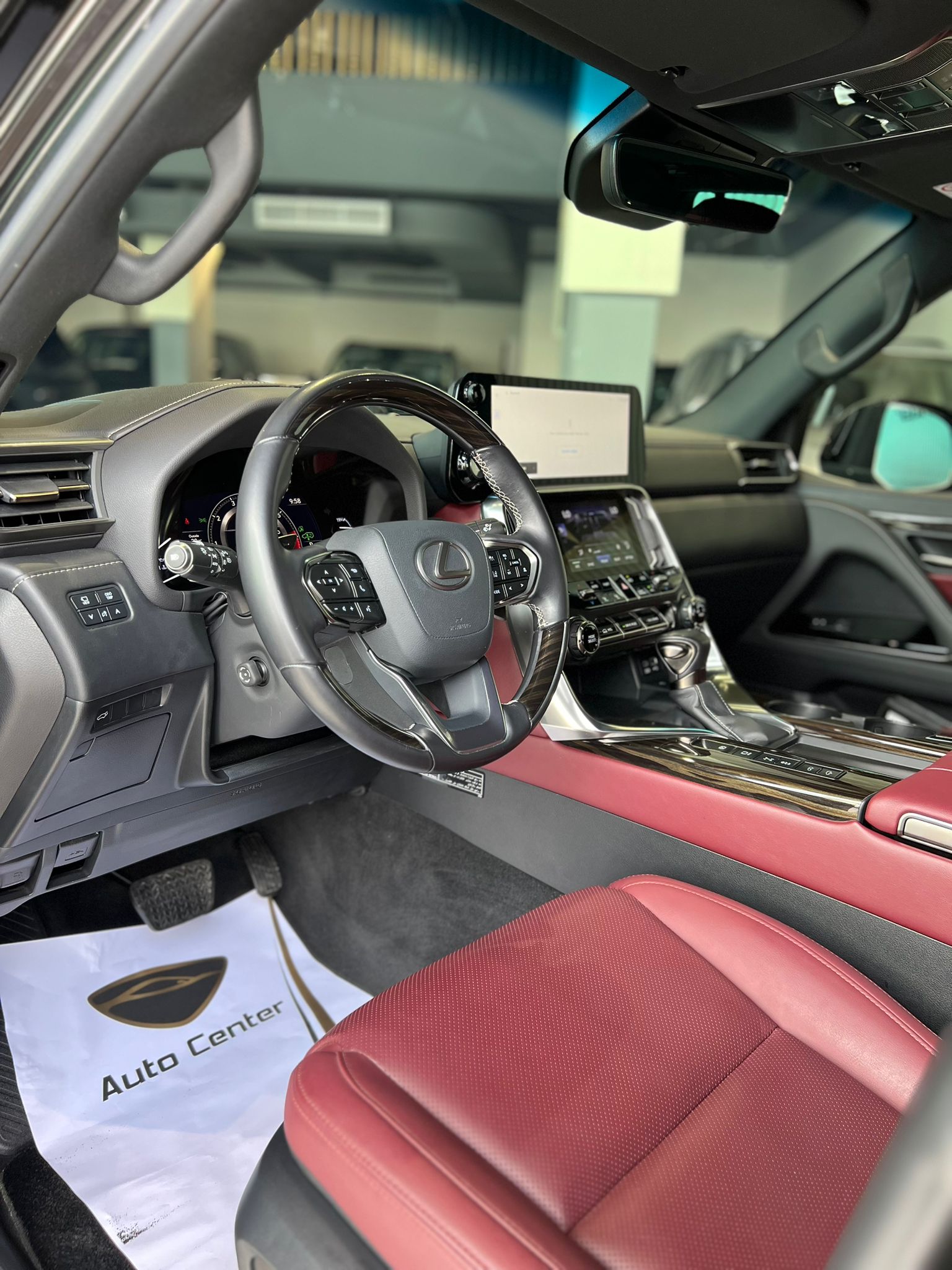 LEXUS LX600 URBAN 2022 - Image 8