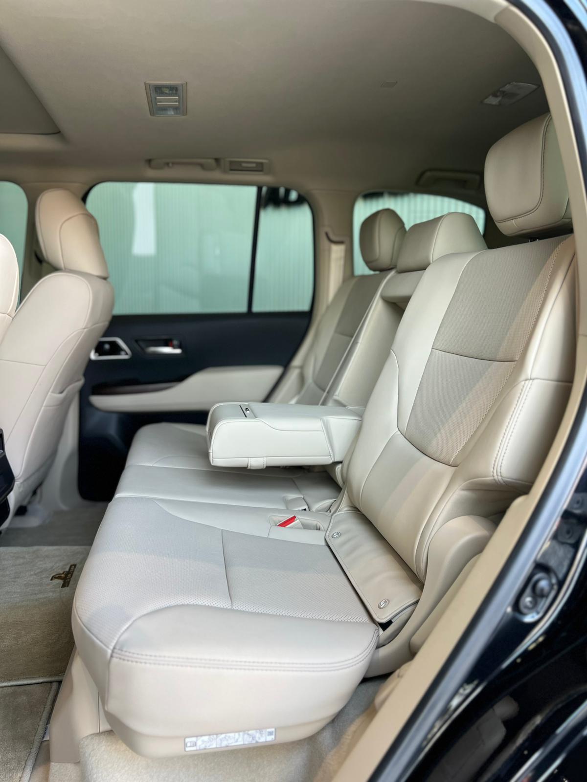 TOYOTA LAND CRUISER GXR TWIN TURBO 70th ANNIVERSARY 2022 - Image 10