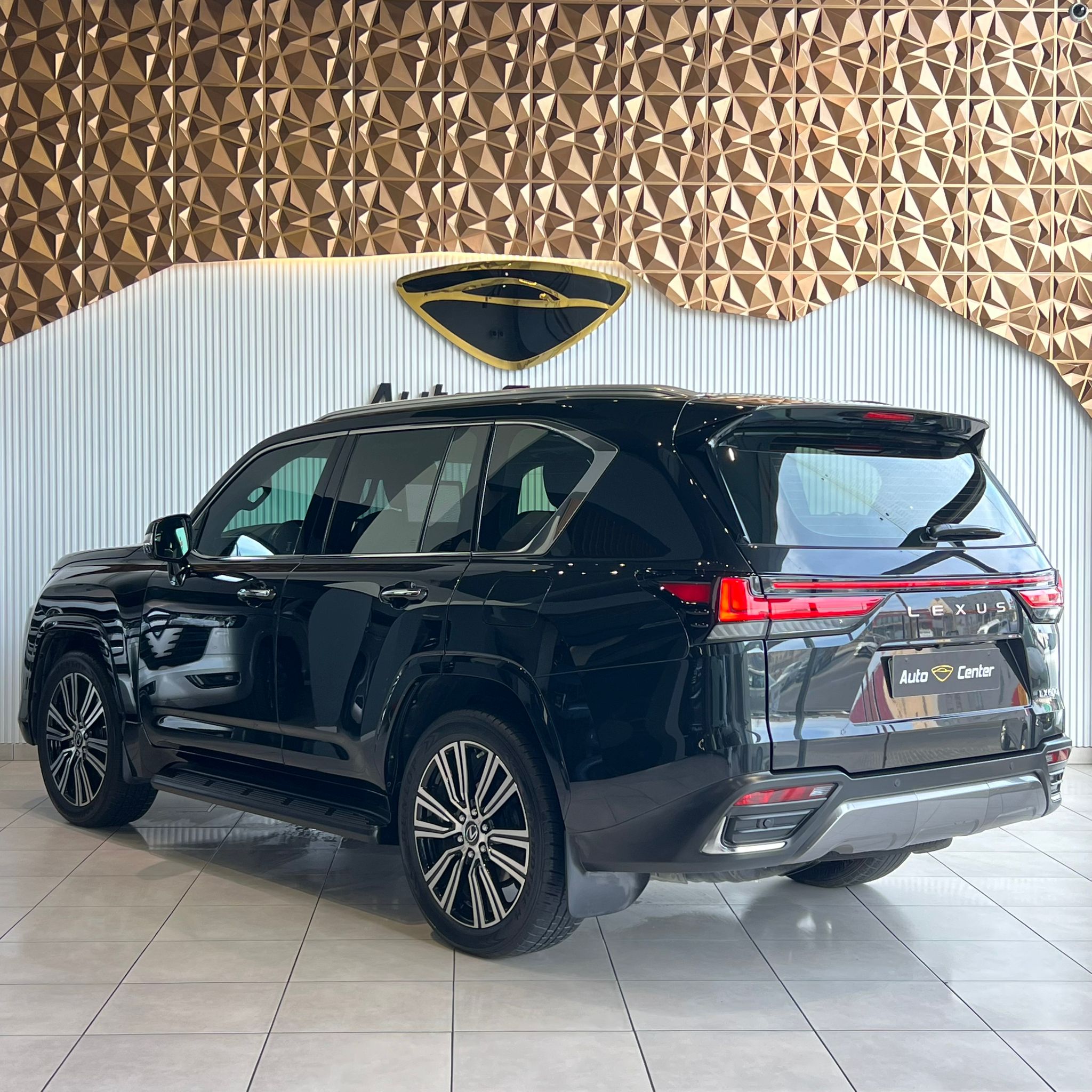 LEXUS LX600 URBAN 2022 - Image 6