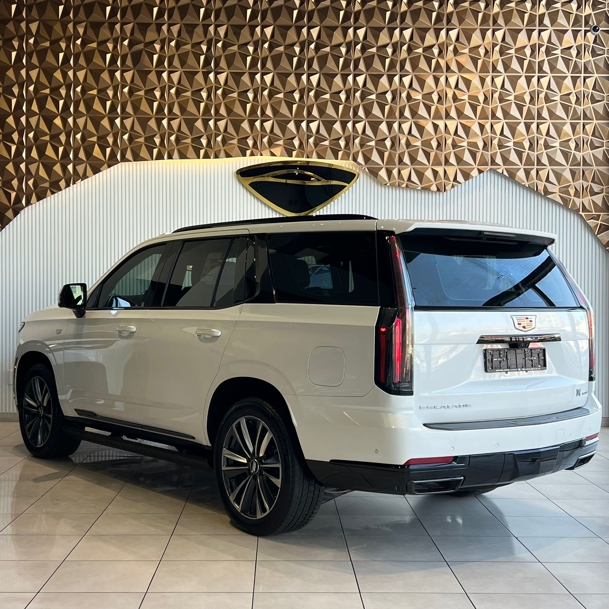 CADILLAC ESCALADE 600 SPORT 2025 - Image 6