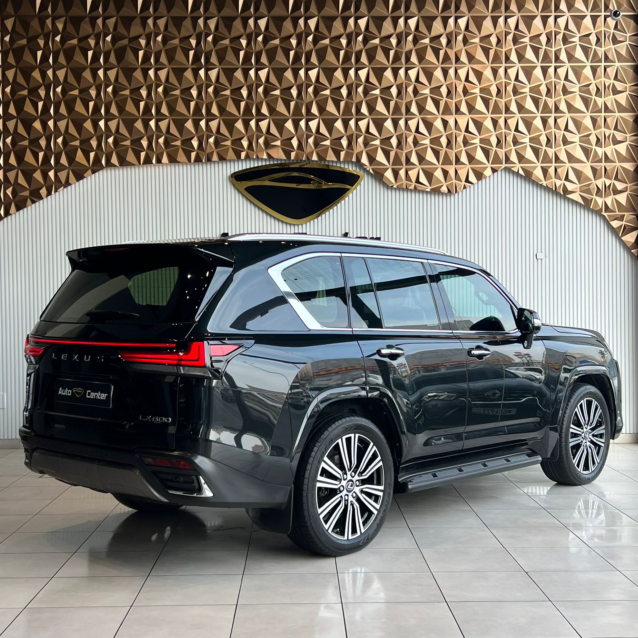 LEXUS LX600 URBAN 2022 - Image 5