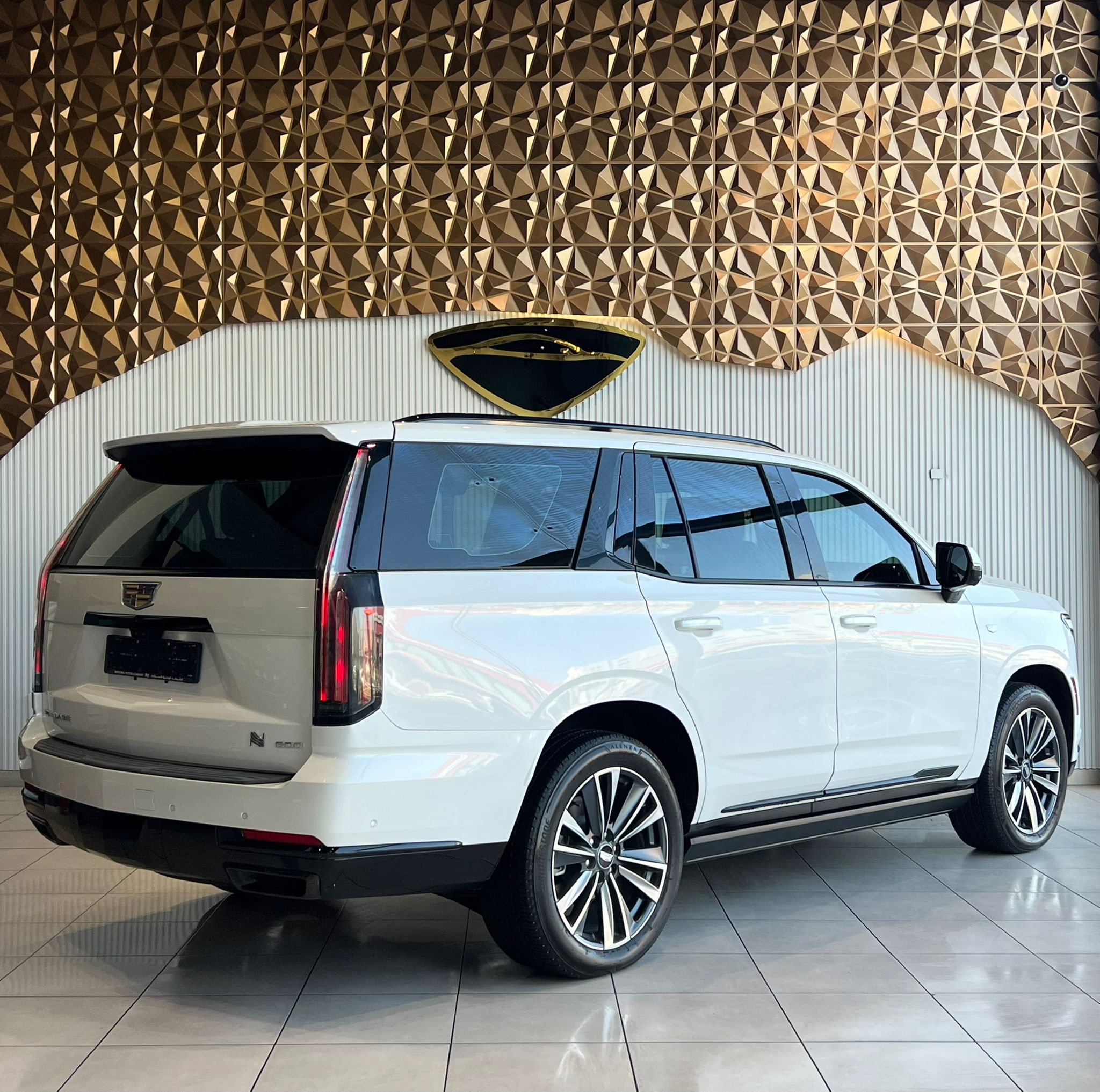 CADILLAC ESCALADE 600 SPORT 2025 - Image 5