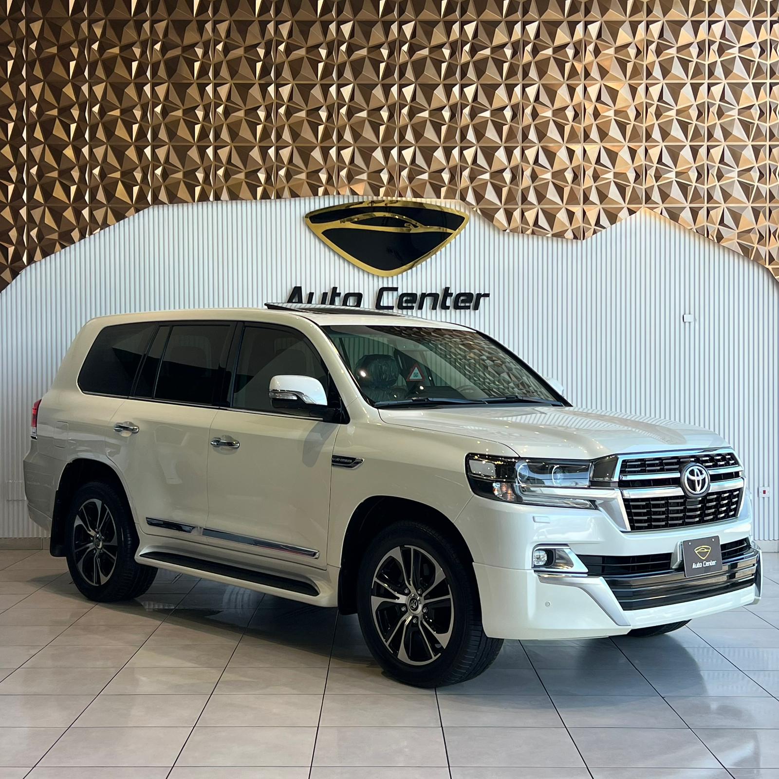 TOYOTA LAND CRUISER GXR V8 GRAND TOURING 2021 - Image 2