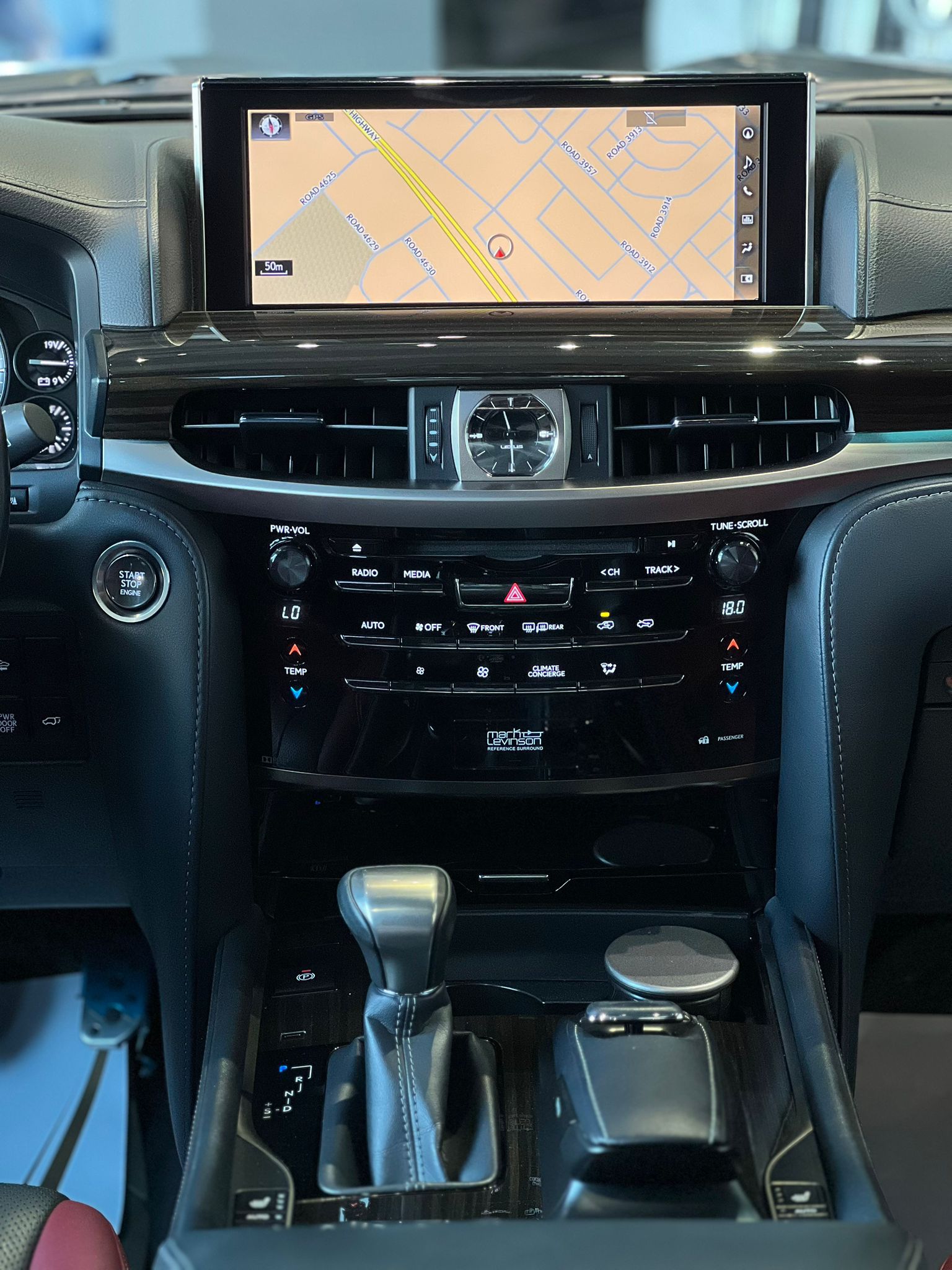 LEXUS LX 570s 2021 - Image 11