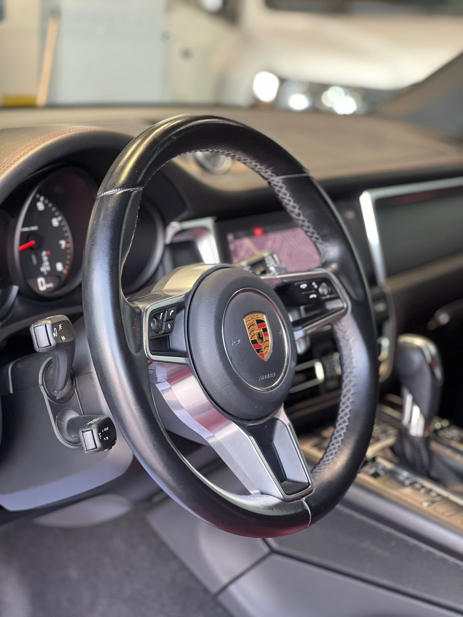 PORSCHE MACAN 2021 GREY - Image 8