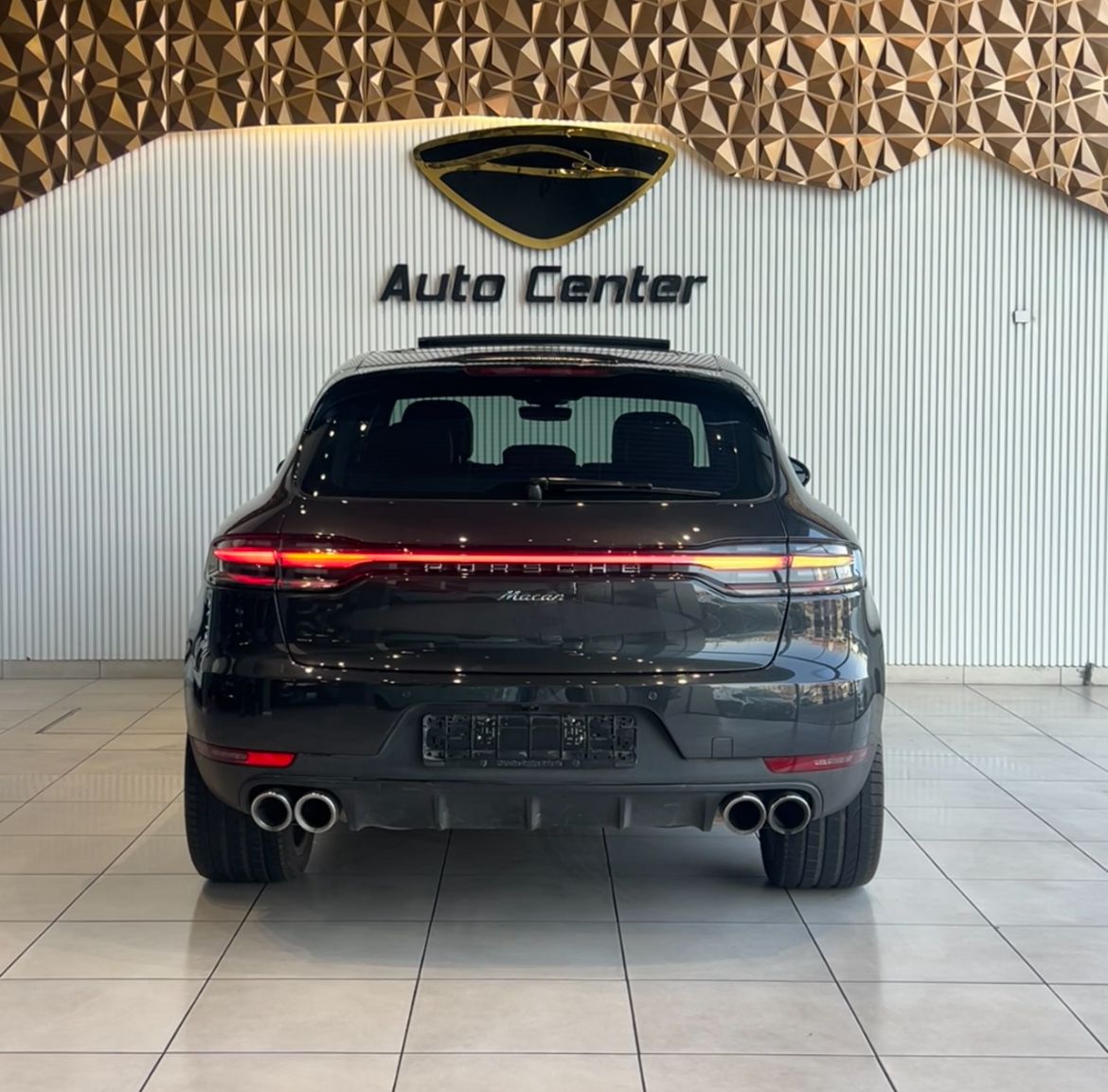 PORSCHE MACAN 2021 GREY - Image 4