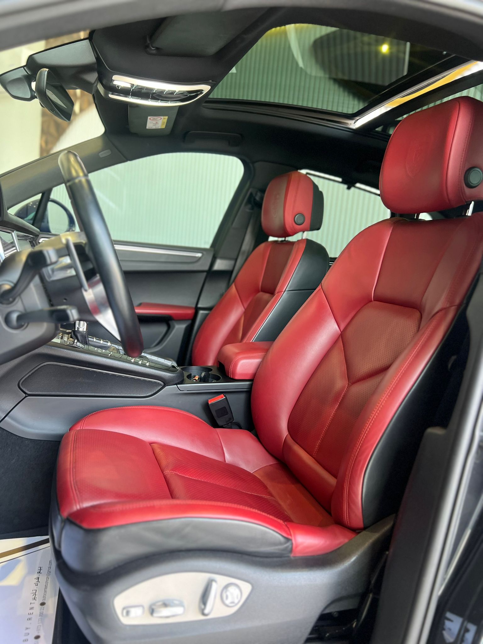 PORSCHE MACAN 2021 GREY - Image 12