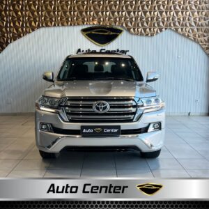 TOYOTA LAND CRUISER GXR V8 2016