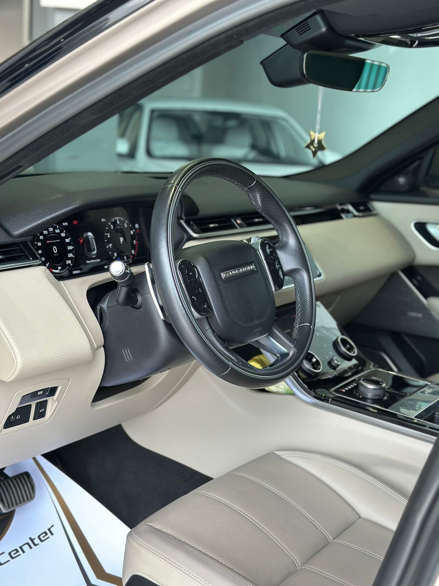RANGE ROVER VELAR P250 SE X-DYNAMIC 2019 - Image 8