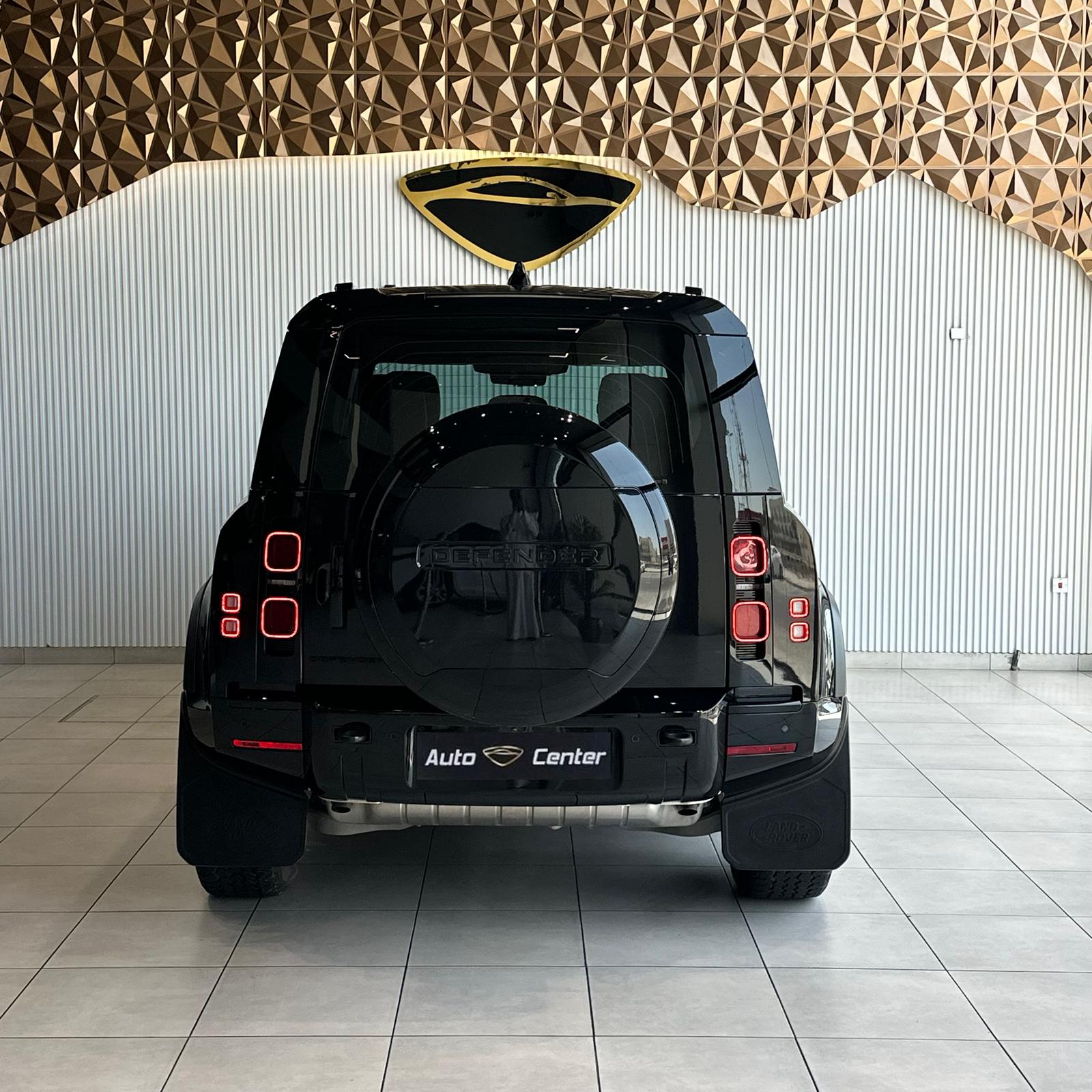 LAND ROVER DEFENDER SE P300 X- DYNAMIC 2024 - Image 4
