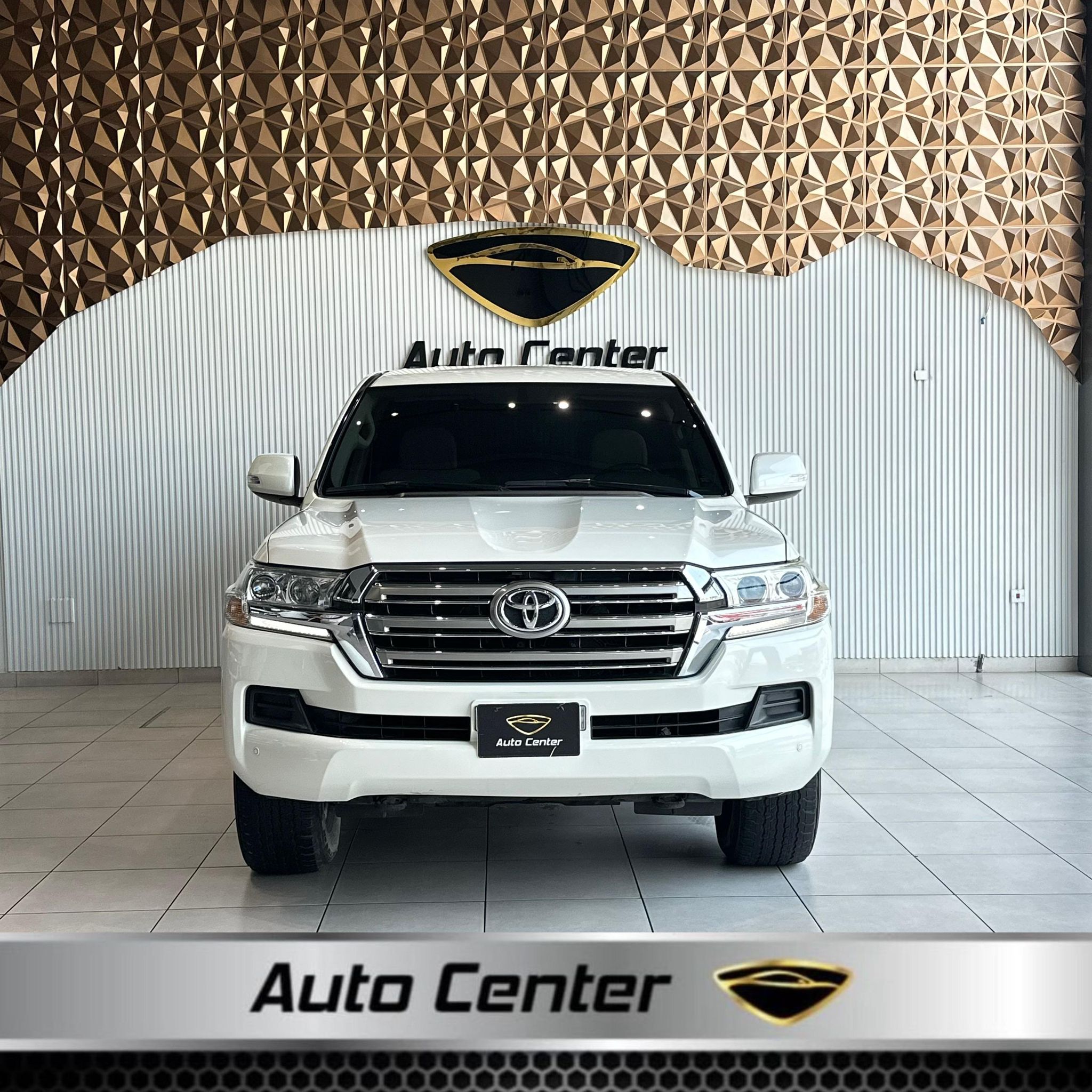 TOYOTA LAND CRUISER GXR V6 2016